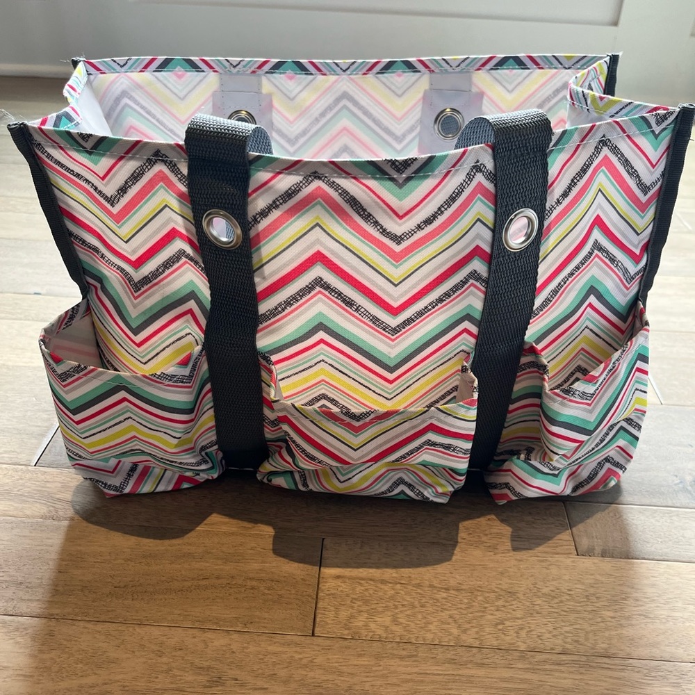 Thirty-One EUC Organizing Utility Tote-Party Punch Chevron